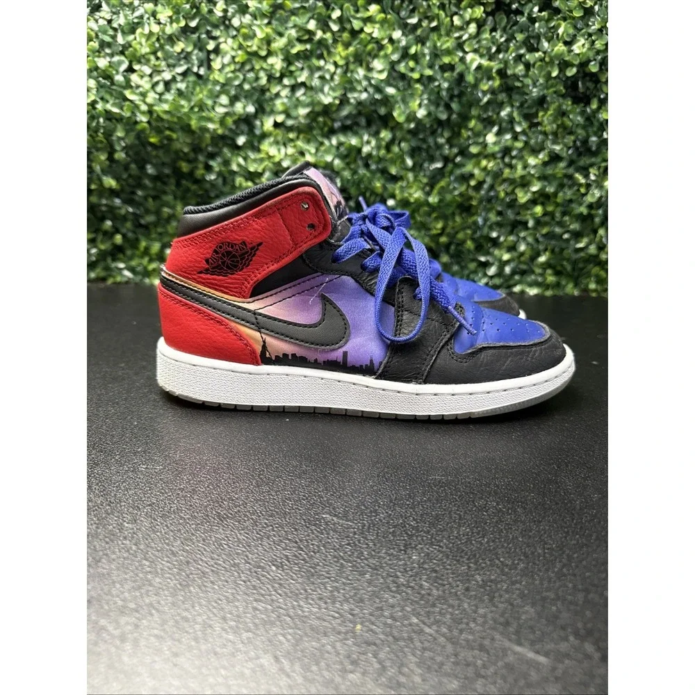 Nike Air Jordan 1 Mid Boys Size 4Y Blue Black Athletic Leather Shoes Sneakers
